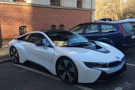 BMW i8 debutuje ako prvé na svete s laserovými svetlami!