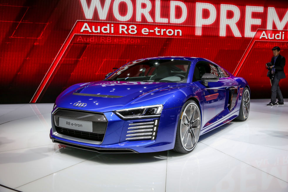 Novinka: 2016 Audi R8 e-tron na živo! 5 Audi R8 e-tron