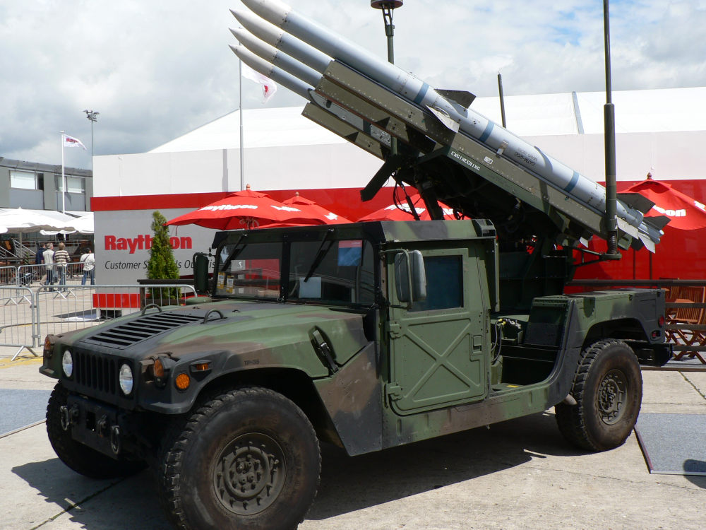 Oshkosh Defence: Nové obrnené vozidlo americkej armády! 1 Humvee vybavený raketami SAM