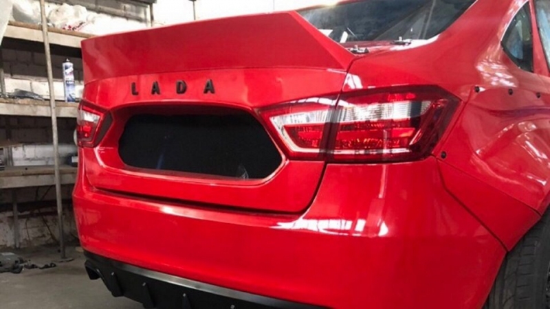 Najextrémnejšia Lada Vesta: Výkon 600 koní + technika Toyoty! 