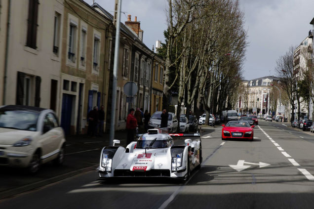 Supercar Audi R18 2014 je vysoké len 105 cm!