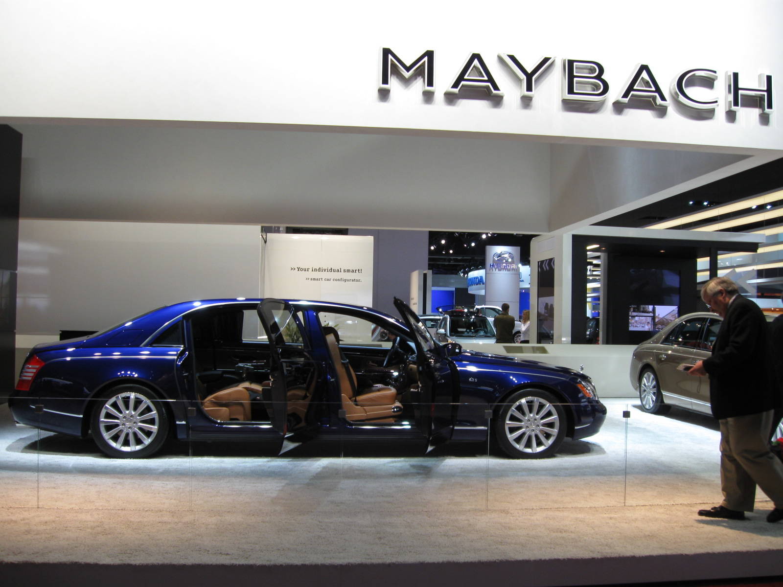 Video: Kúp si limuzínu a zatoč s odťahovkou! 3 Vyše 6-metrová limuzína Maybach