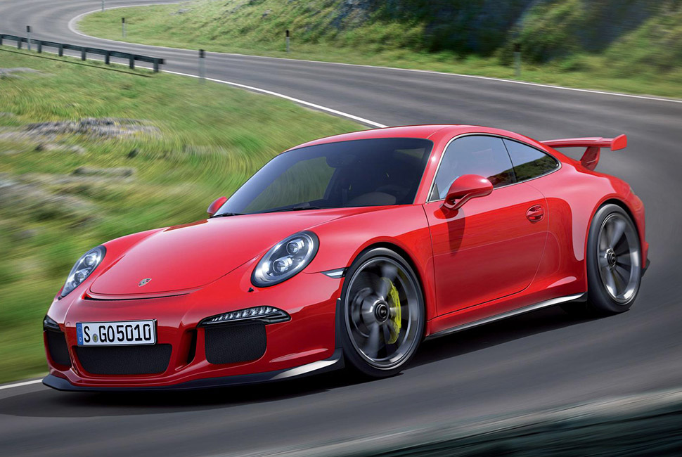 Čo spája Porsche a starý Ikarus?