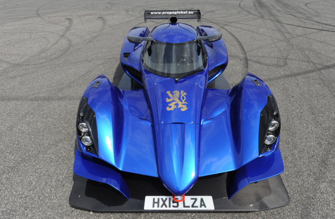 Legenda ožila: Osobný automobil Praga je späť po 68 rokoch! 9 Praga R1R