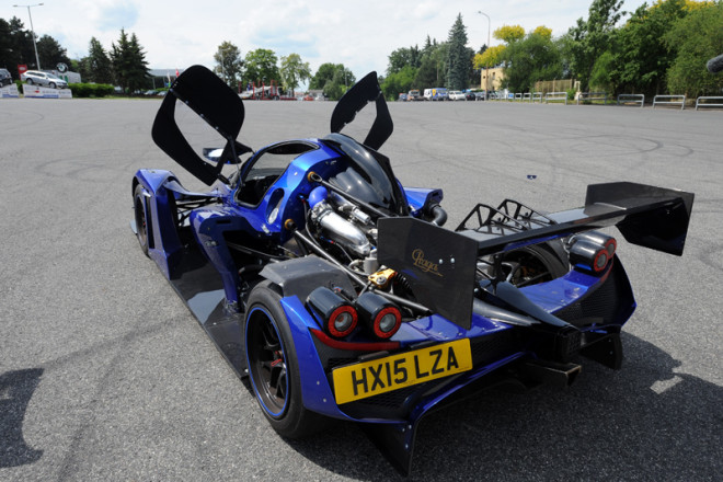 Legenda ožila: Osobný automobil Praga je späť po 68 rokoch! 10 Praga R1R