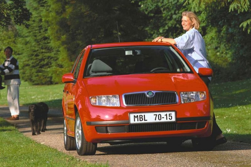 Prečo mali Škodovky jedno zrkadlo menšie? Šlo o prachy?