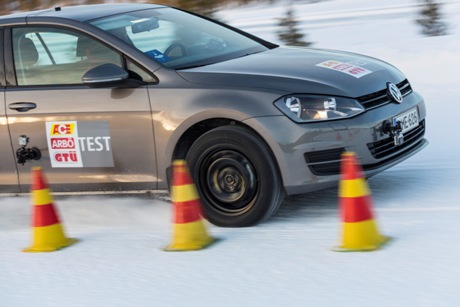 Zimné pneumatiky: Rady a tipy, ktoré ušetria vaše peniaze!