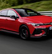 Už aj u nás! Najvýkonnejší VW GOLF GTI v histórii je silnejší ako BMW M135 xDRIVE a stojí menej