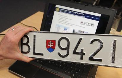 Poslanci Národnej rady SR zamietli návrh novely zákona, ktorá mala upraviť výšku registračného poplatku