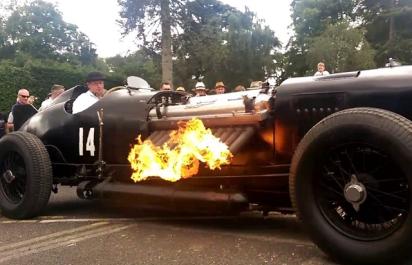 Spotreba 18 litrov za minútu: Čo dokáže 42,0 litrový V12 motor s výkonom 1 500 koní?