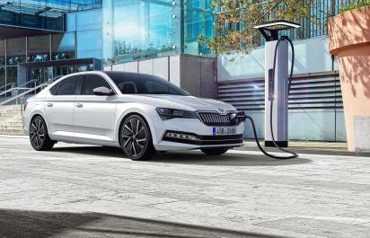 Ďalšia nová Škoda na obzore! Takýto bude nový Superb!