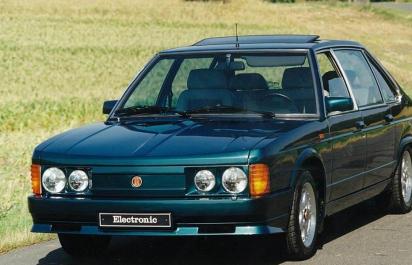 Tatra T613: Historický unikát s hovoriacim palubným počítačom