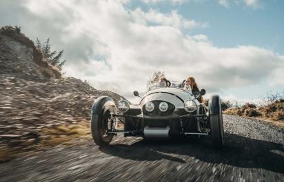 Nový Morgan Super 3 bude mať motor od Fordu a prevodovku od Mazdy