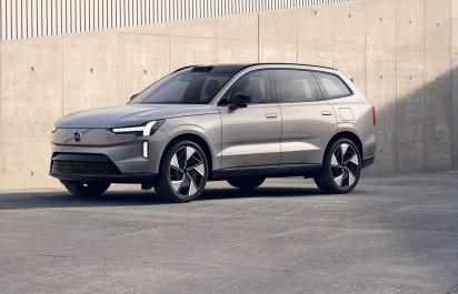 Volvo má novú elektrickú vlajkovú loď EX90