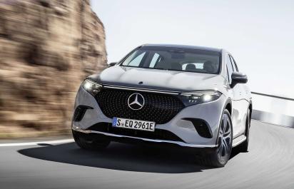 Mercedes EQS SUV: Luxus, elektrika a sedem miest