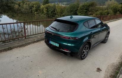 Alfa Romeo Tonale má štvorkolku iba s plug-in hybridom