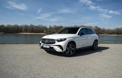 Test: Mercedes-Benz GLC 220d - Posúvanie stále vyššie