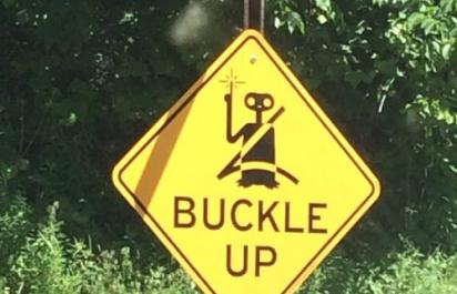 Top 20 najbizarnejších dopravných značiek, ktoré nepoznáte (2.diel)