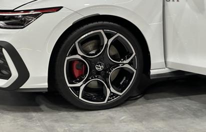 Fotovýber dôležitých noviniek z nitrianskeho autosalónu: Čínske kuriozity aj slovenské Citroëny