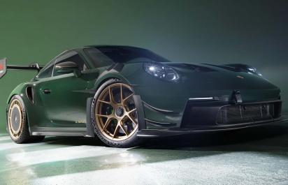 Porsche 911 GT3 RS Manthey má na zadnom skle plutvu ako žralok