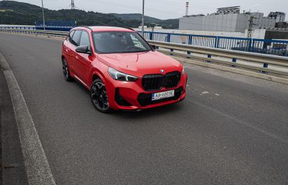 Test: BMW X1 M35i - Táto Červená čiapočka sa vlka báť nemusí