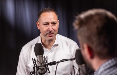 Prečo sú jazdené autá Autosphere bezpečnejšou kúpou? Rozhovor s Tomášom Miklom z Autosphere (140. podcast Autobazar.EU)