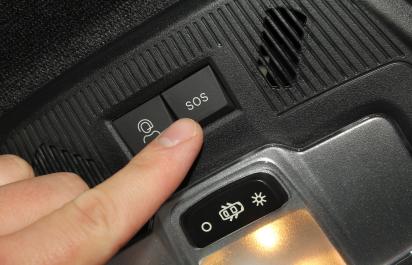 EÚ odvracia katastrofu s nefunkčnou 112. Nový predpis pre SOS volanie z áut je nutný, inak by v miliónoch áut prestal fungovať