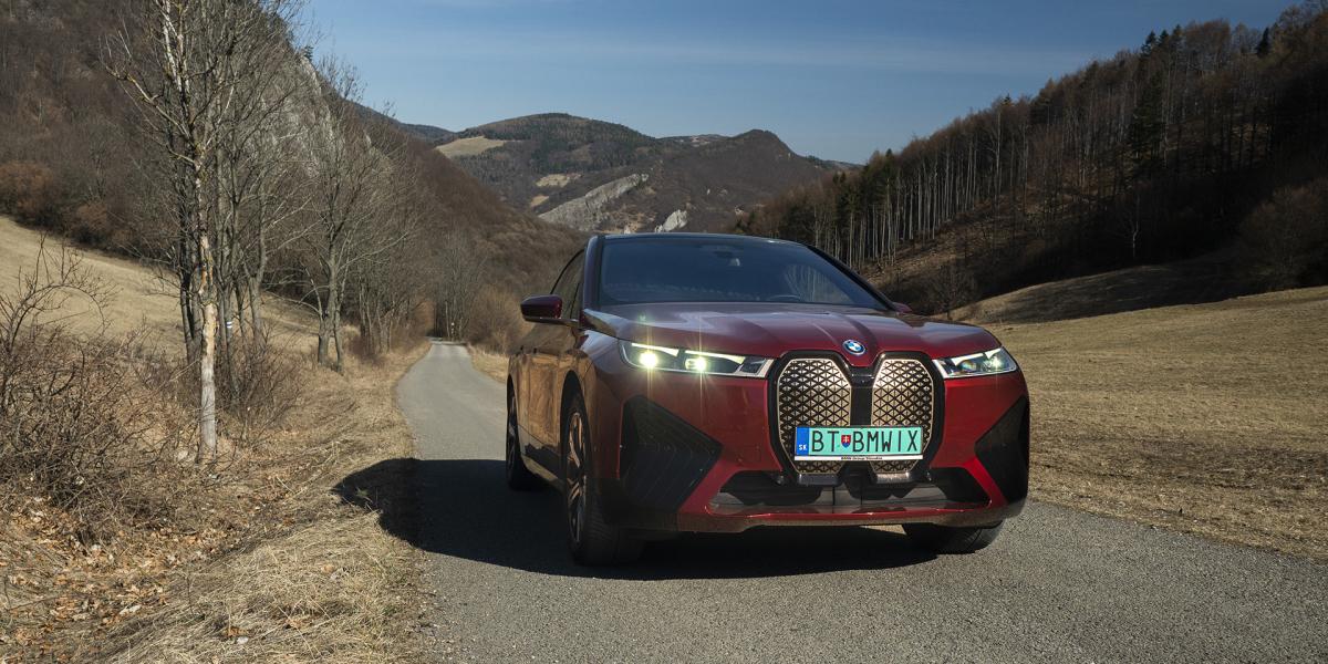 Test: BMW iX xDrive50 - Nehľadajte ďalej, toto je najlepšia verzia asi najlepšieho elektromobilu
