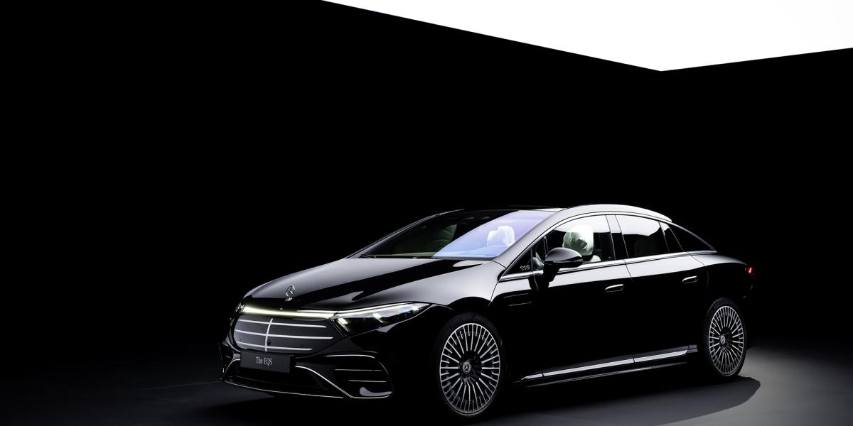 Mercedes aktualizoval EQS, vidno to na prednej maske