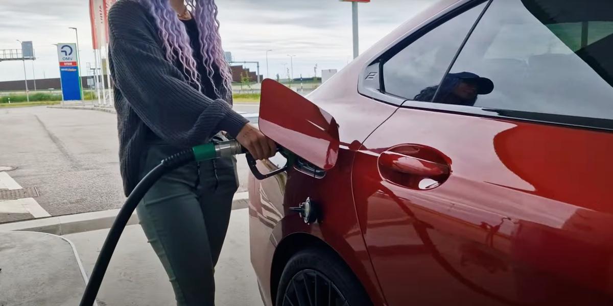 Slovensko podľa ŠÚSR zasiahlo zdražovanie palív, analytik má ale aj „dobré“  správy. Ako pre koho