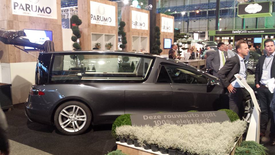 Táto Tesla vás zaručene odvezie do hrobu!