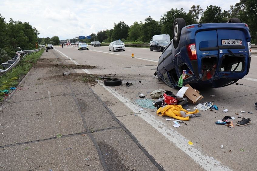Gangster unikal na Dacií! Zastaviť ho muselo 20 policajných áut!