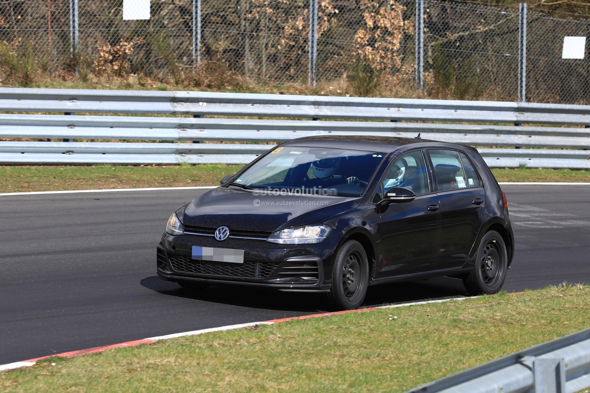 Nový Golf 8. generácie na špionážnych FOTO!