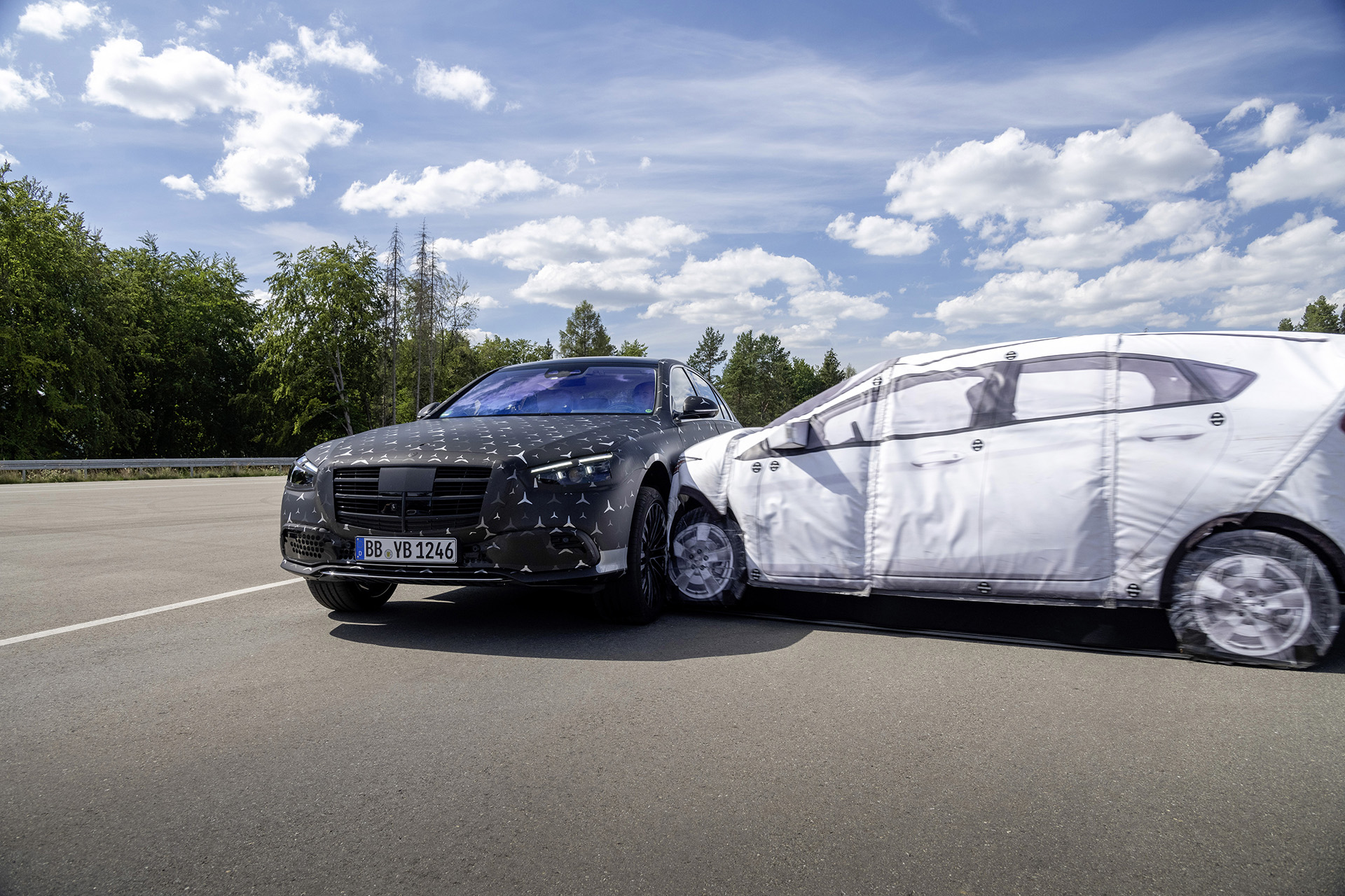 Mercedes v triede S ukáže úplne nové bezpečnostné prvky