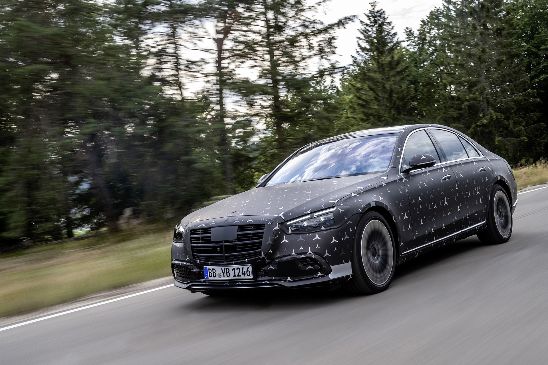 Mercedes v triede S ukáže úplne nové bezpečnostné prvky