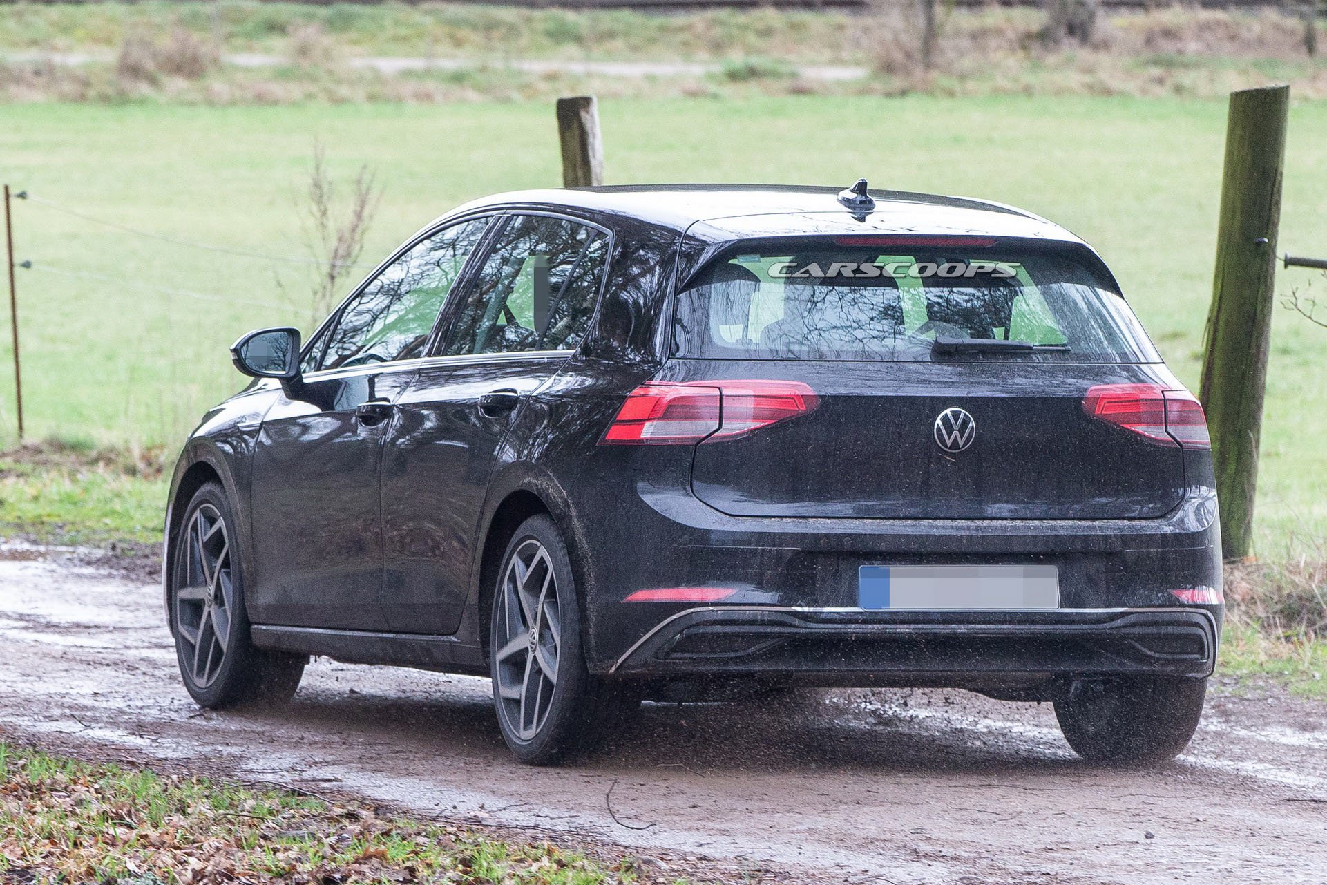 FOTO: VW Golf VIII bez maskovania, takto bude vyzerať!