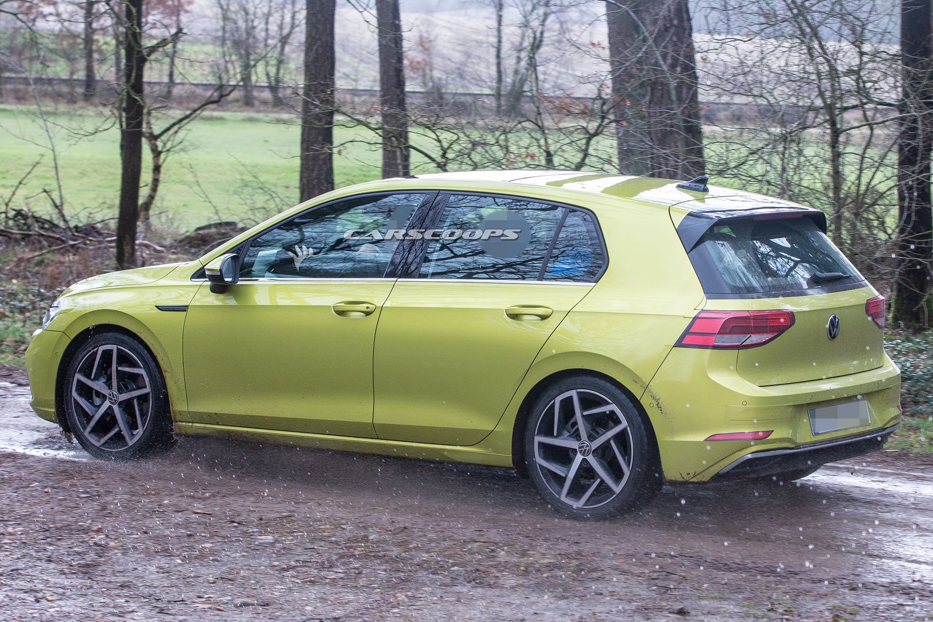 FOTO: VW Golf VIII bez maskovania, takto bude vyzerať!