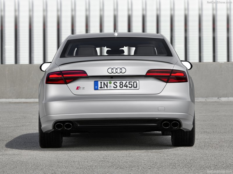 Audi S8 Plus