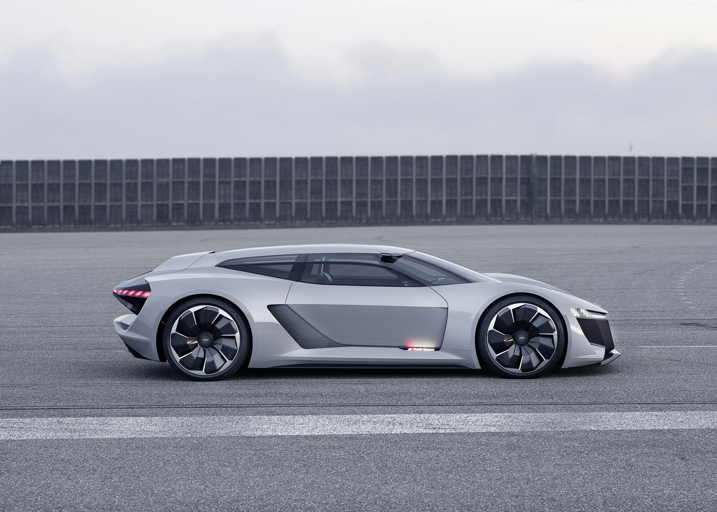 Nástupca Audi R8 dostane elektromotor a 1 000 koní! Kedy?