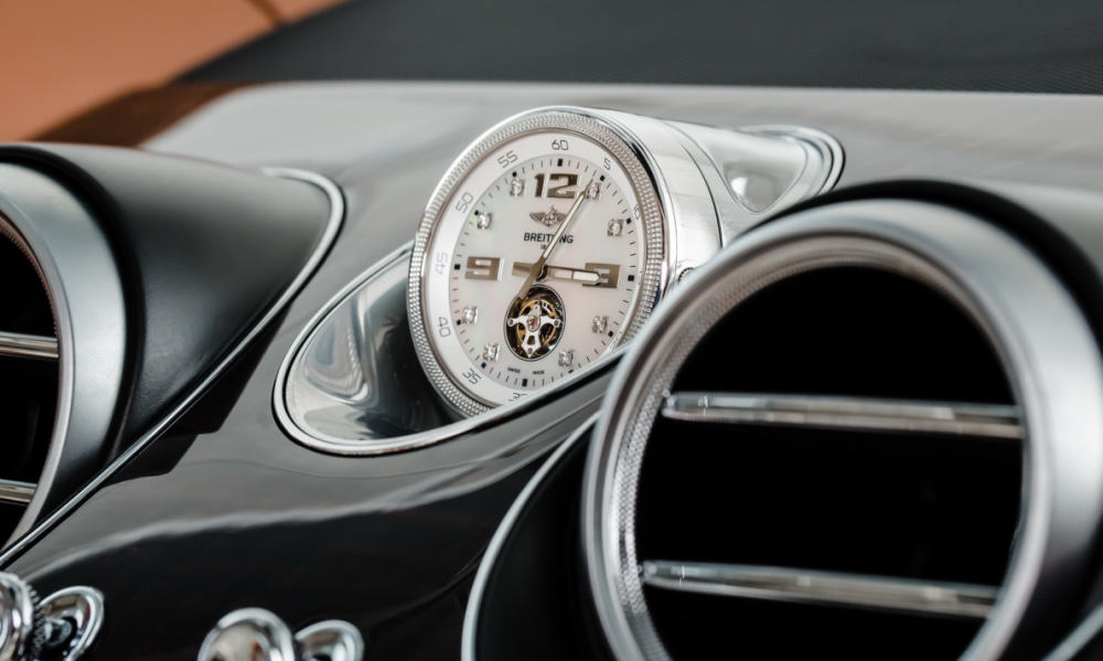 Hodinky Breitling sú luxusným doplnkom, ktorý zdvojnásobí cenu Bentley Bentaygy!