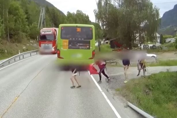 Dráma vodiča kamiónu z Nórska -Kamión vs. dieťa pod kolesami!