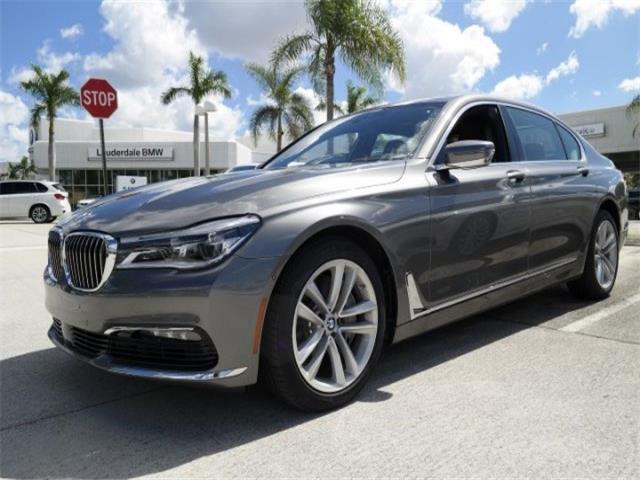 2016 BMW radu 7  