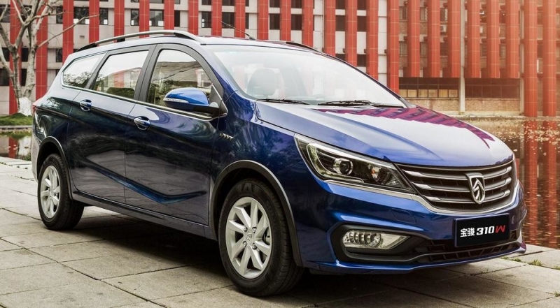 Tento fešák stojí menej ako Logan! Za 5 500€ je váš a celkom nový!