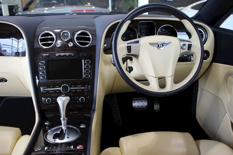 Bentley Continental Speed Cristiana Ronalda, svojho času najdrahšie a najvýkonnejšie Bentley, je na predaj!