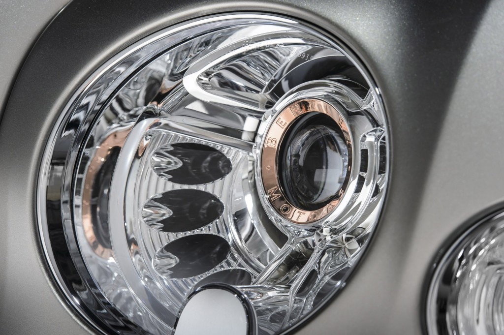 Kam ten svet speje, Bentley s elektromotorom