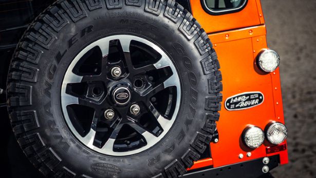 Land Rover Defender