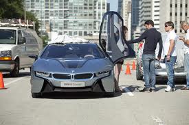BMW i8 debutuje ako prvé na svete s laserovými svetlami!