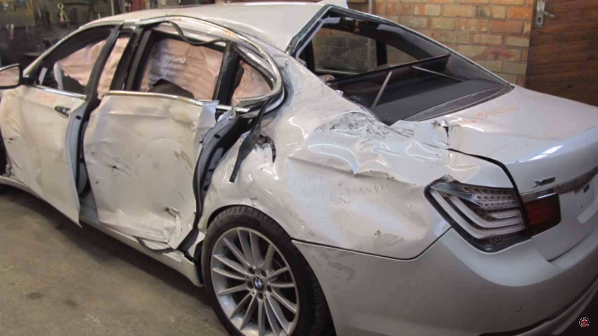 BMW 7 na totálku opravené ako nové!