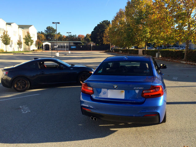 Test neporovnateľných vozidiel? Luxusné kupé BMW 228i MSport vs. Scion FR-S! 