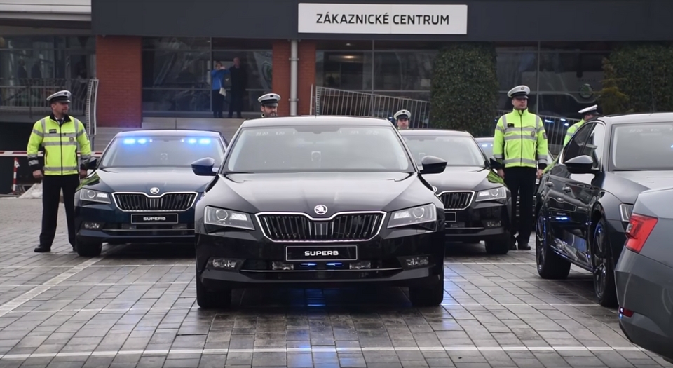Pozor: 19 nových 4x4 Superb zbraní Polície ČR - Ako ich rozoznať? 